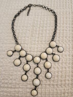 Cream Statement Bib Necklace Antiqued Goldtone Vintage Look Wedding Occasion